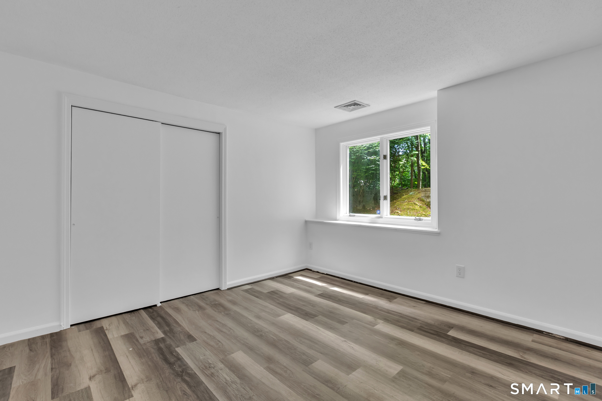 15 Cardinal Drive Unit: 15