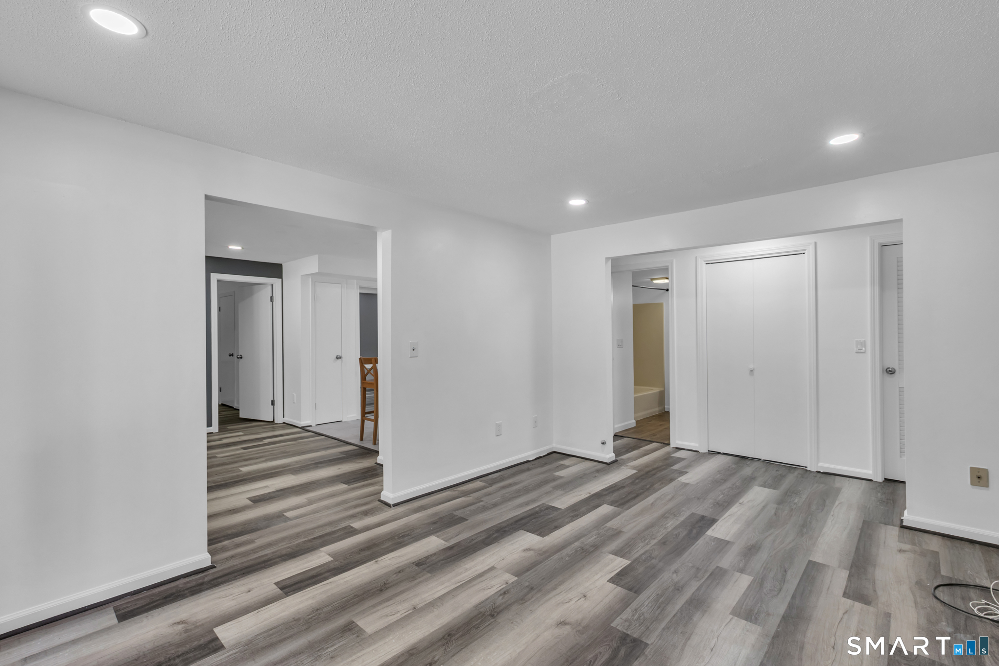 15 Cardinal Drive Unit: 15