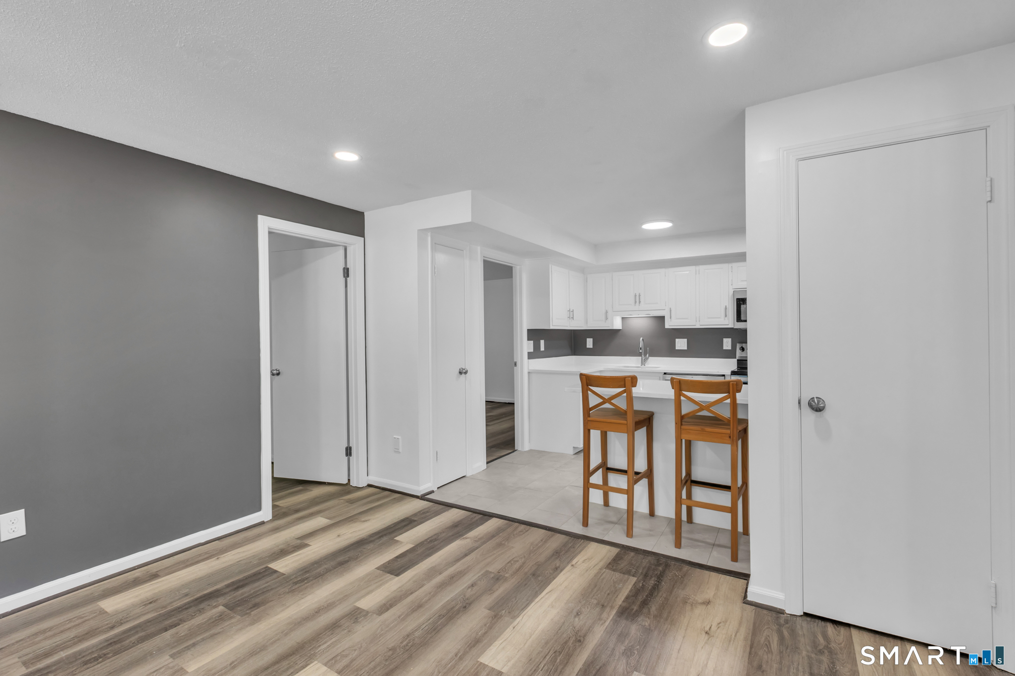15 Cardinal Drive Unit: 15