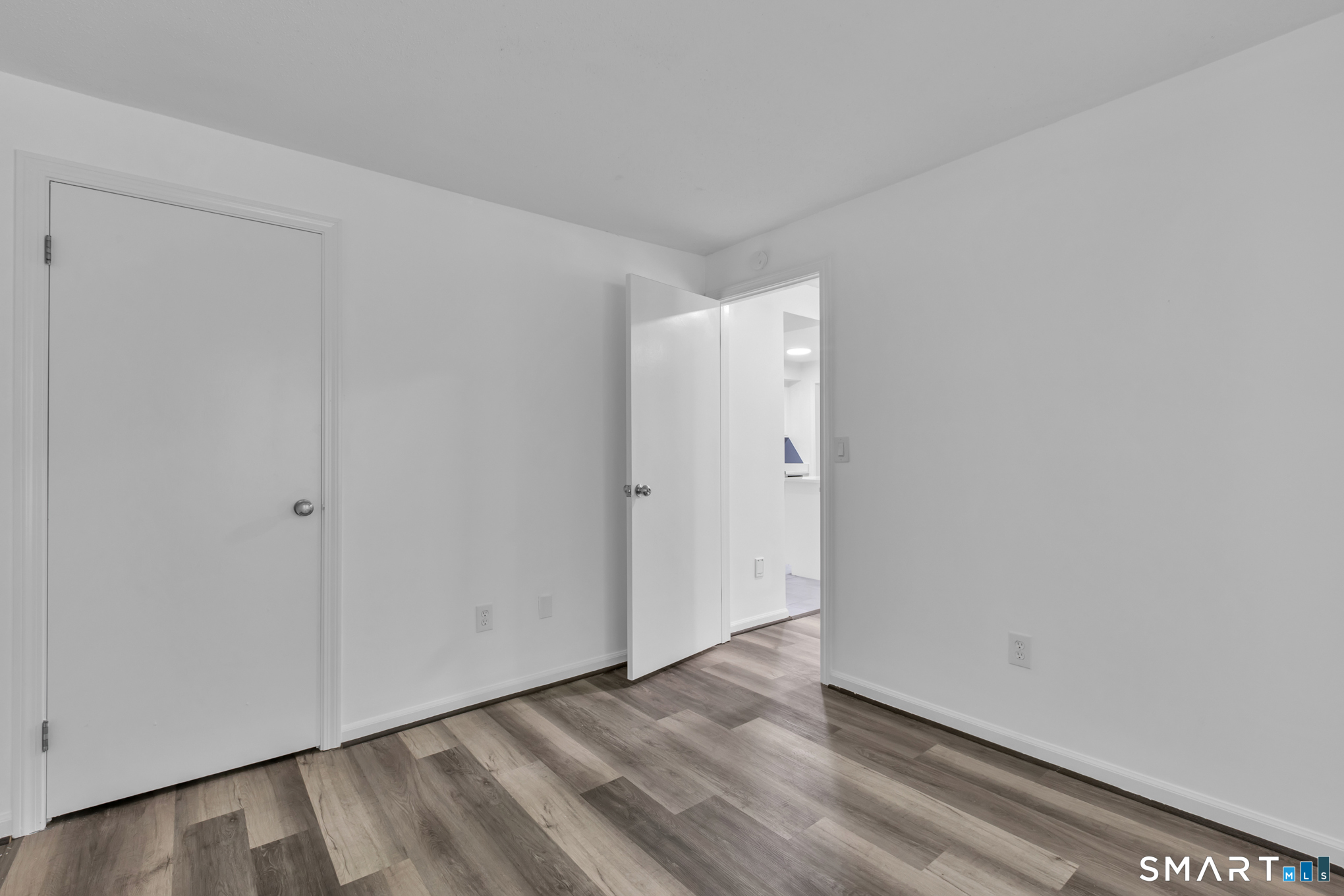 15 Cardinal Drive Unit: 15