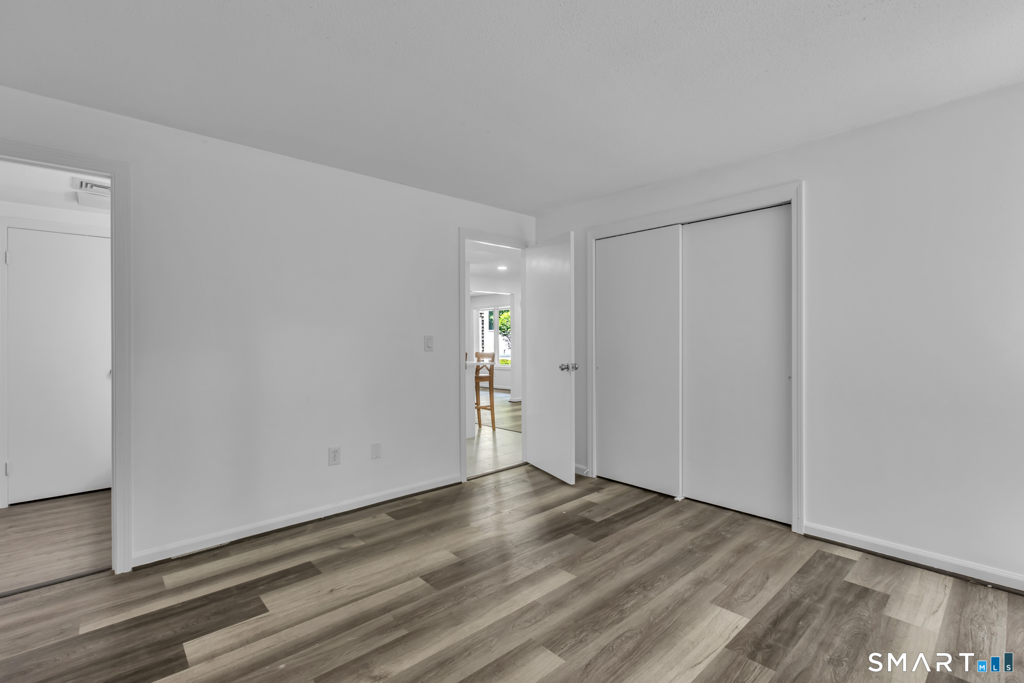 15 Cardinal Drive Unit: 15