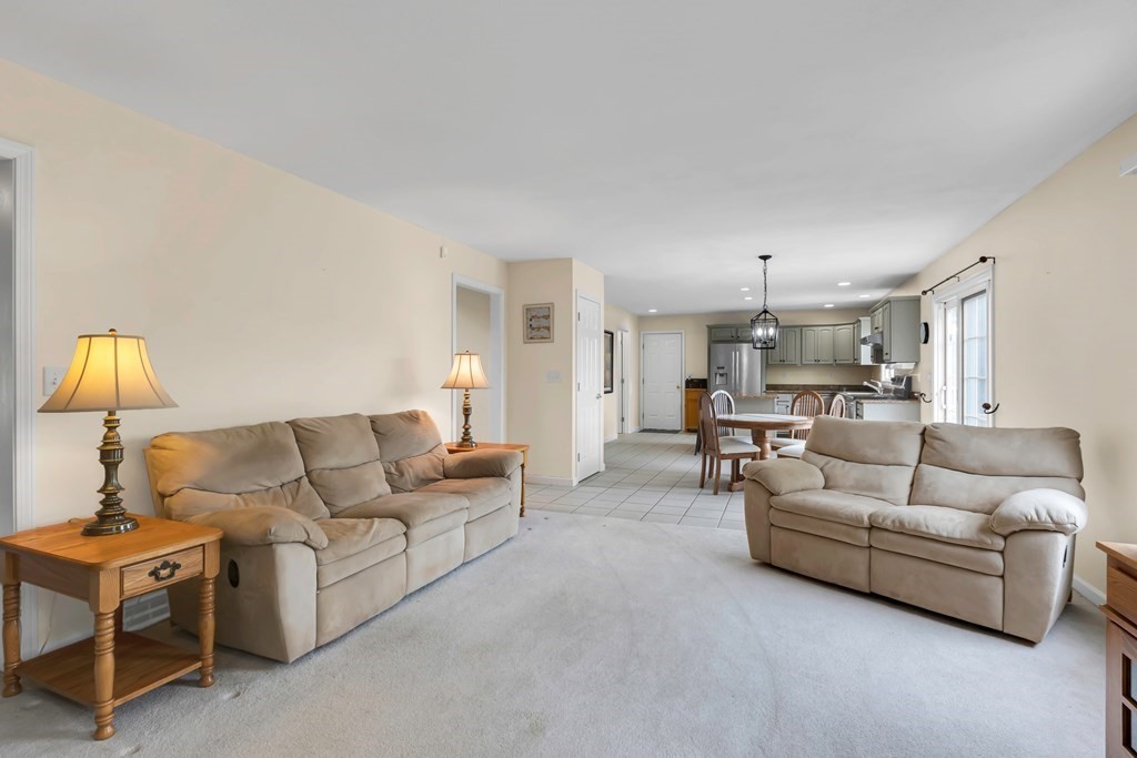 290 Ventura St