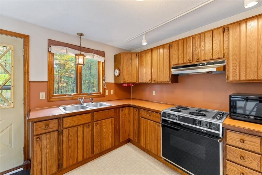 2172 Greenwich Rd