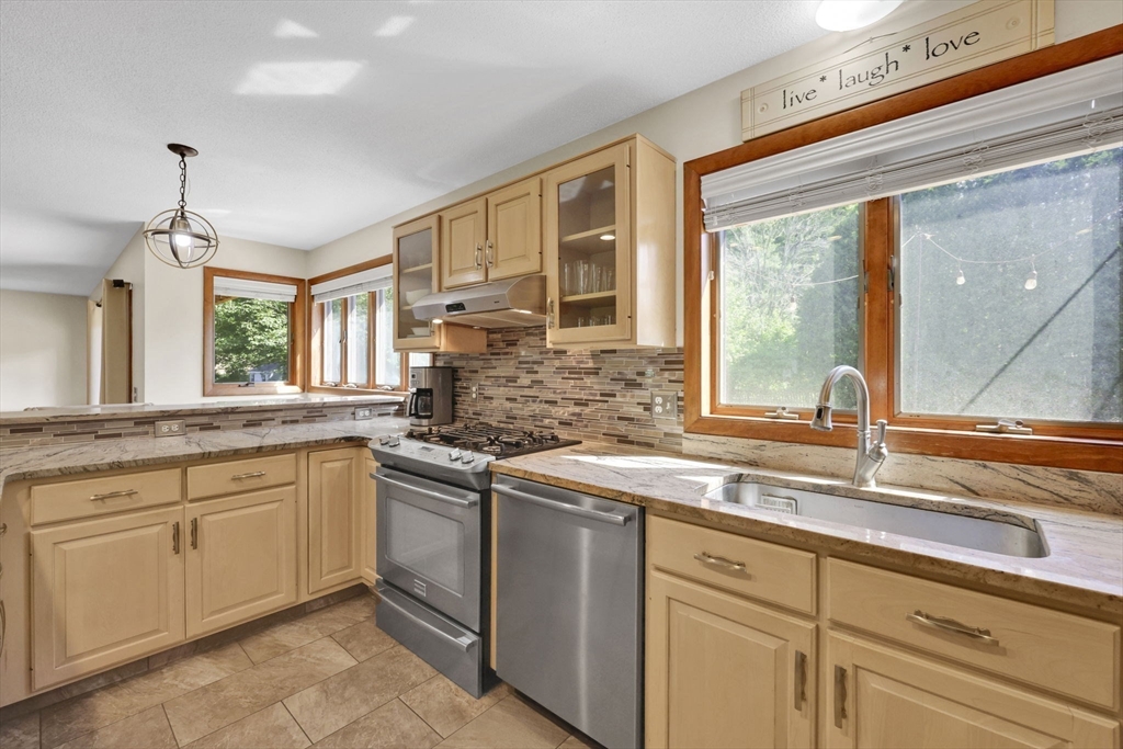 38 Evergreen Dr