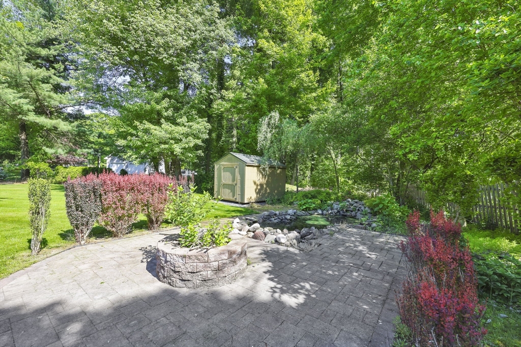 38 Evergreen Dr