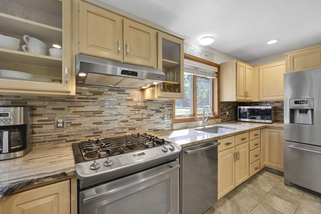 38 Evergreen Dr