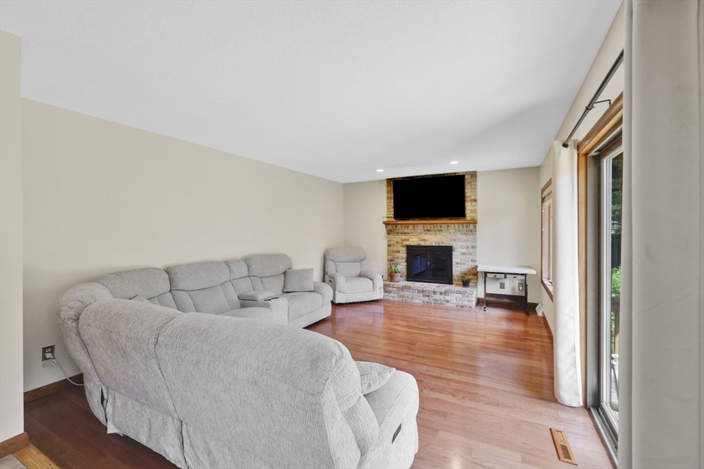 38 Evergreen Dr