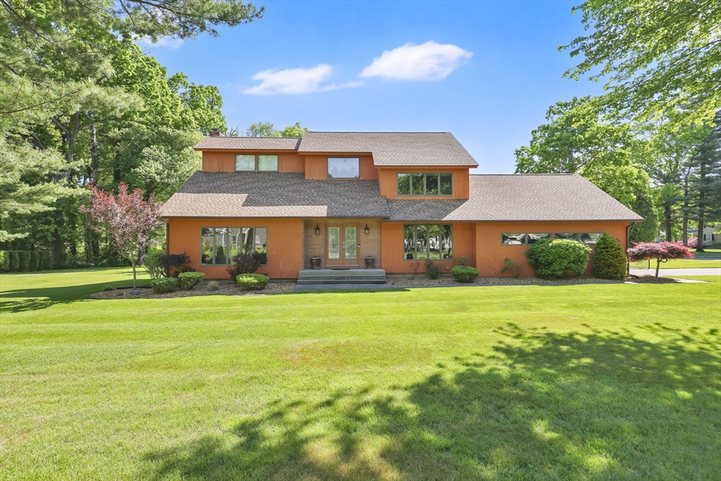 38 Evergreen Dr