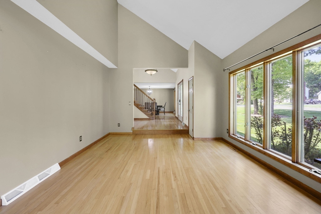 38 Evergreen Dr