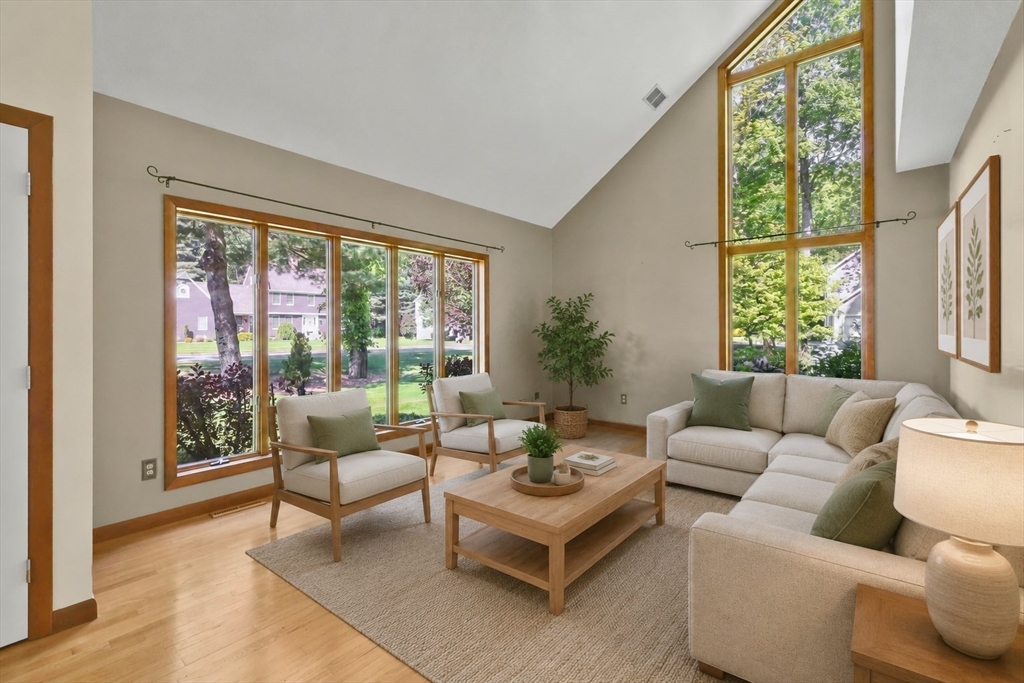 38 Evergreen Dr