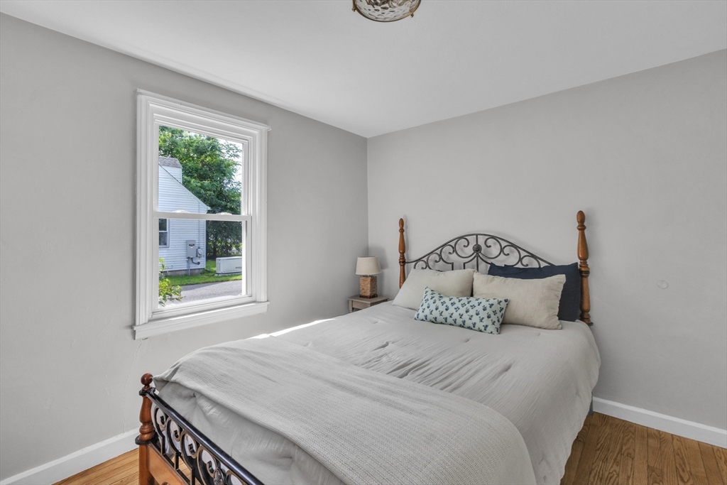 31 Thompson St