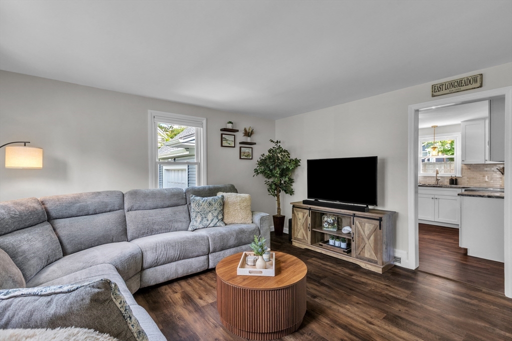 31 Thompson St