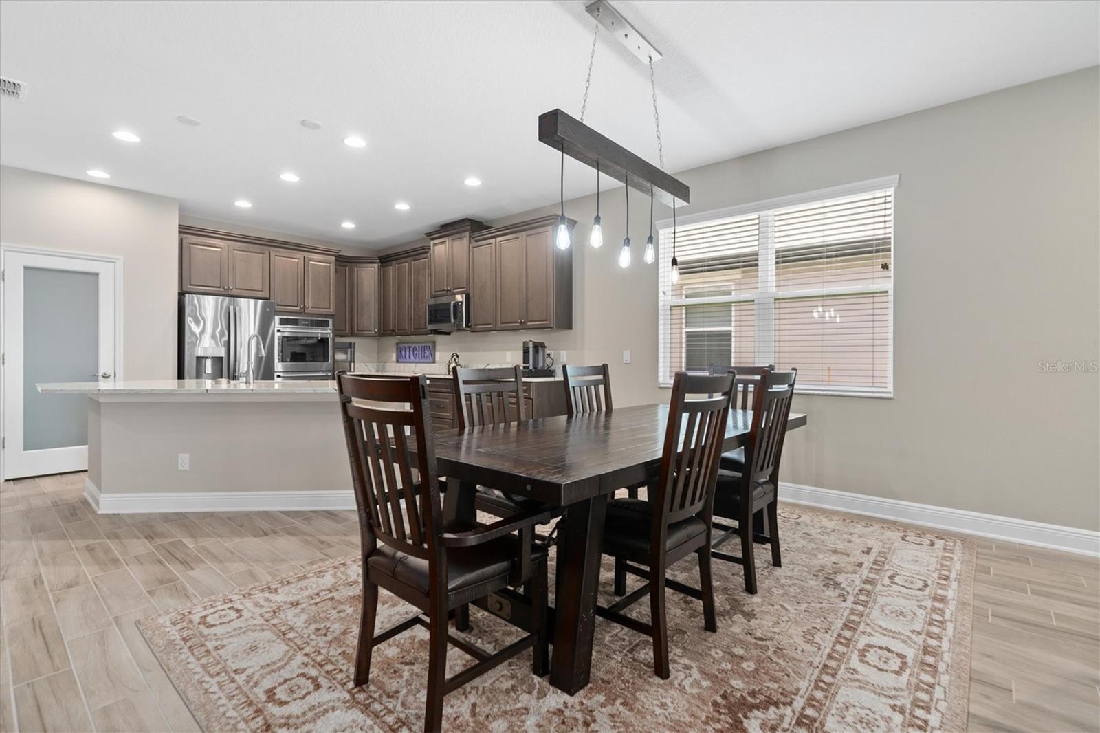 3885 VILLAMORE LN