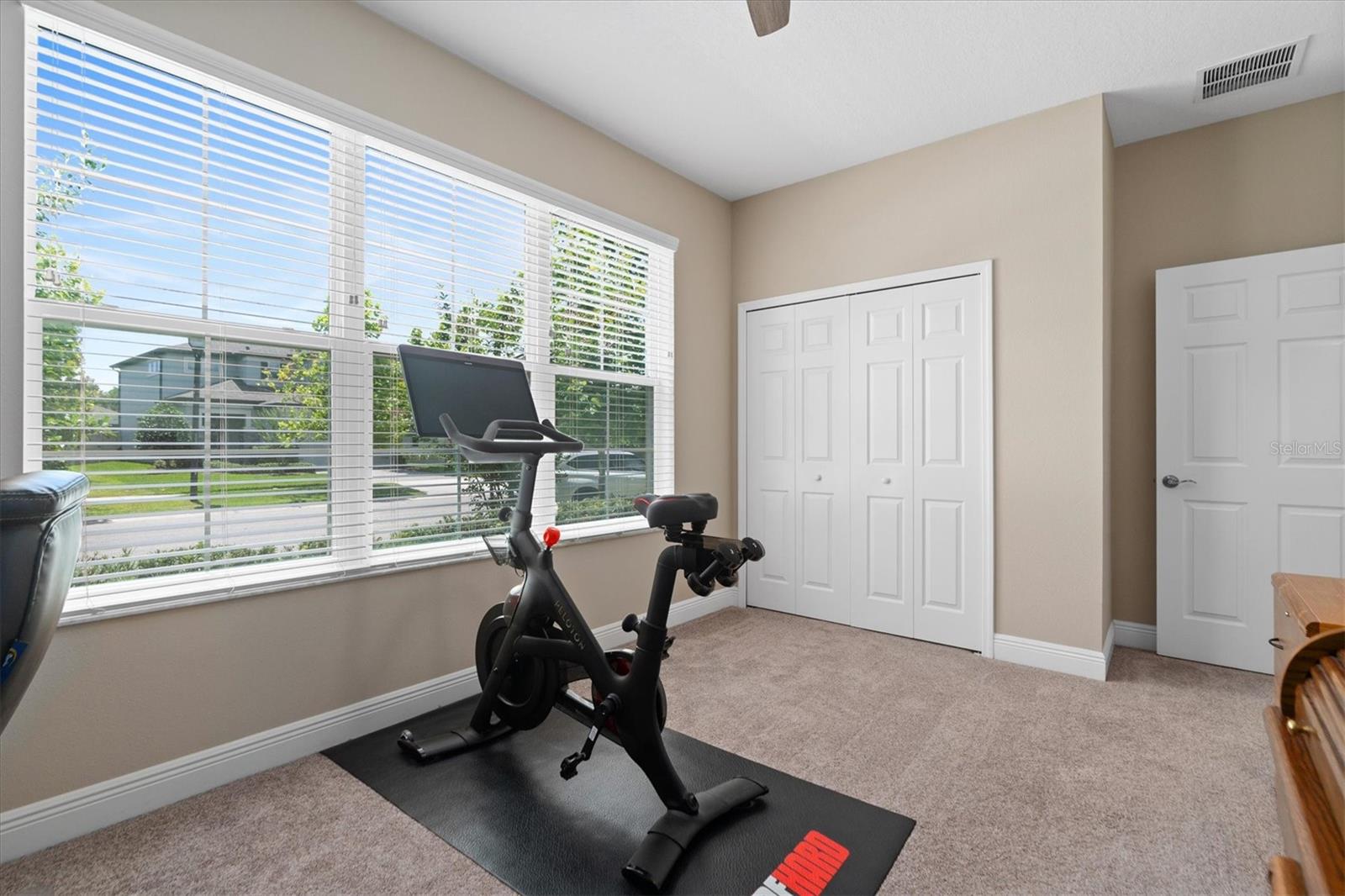 3885 VILLAMORE LN