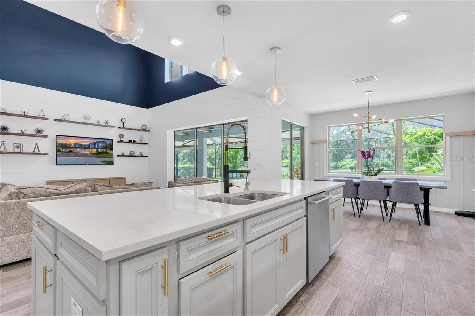 2641 WHITTLER BR