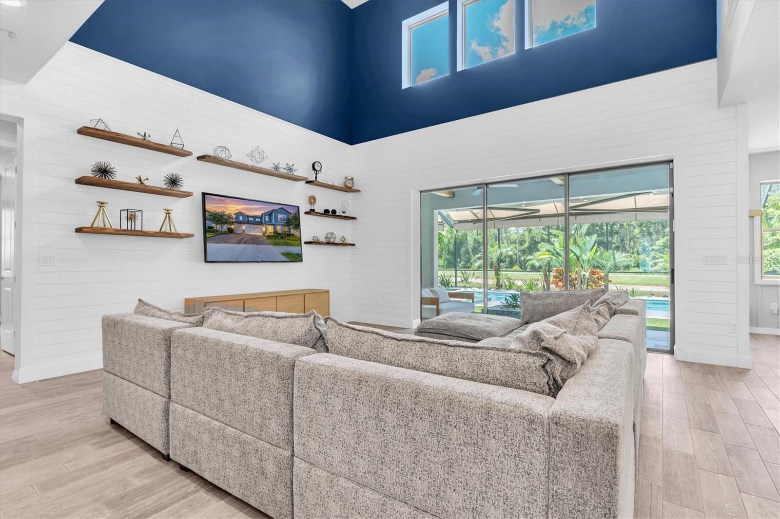 2641 WHITTLER BR