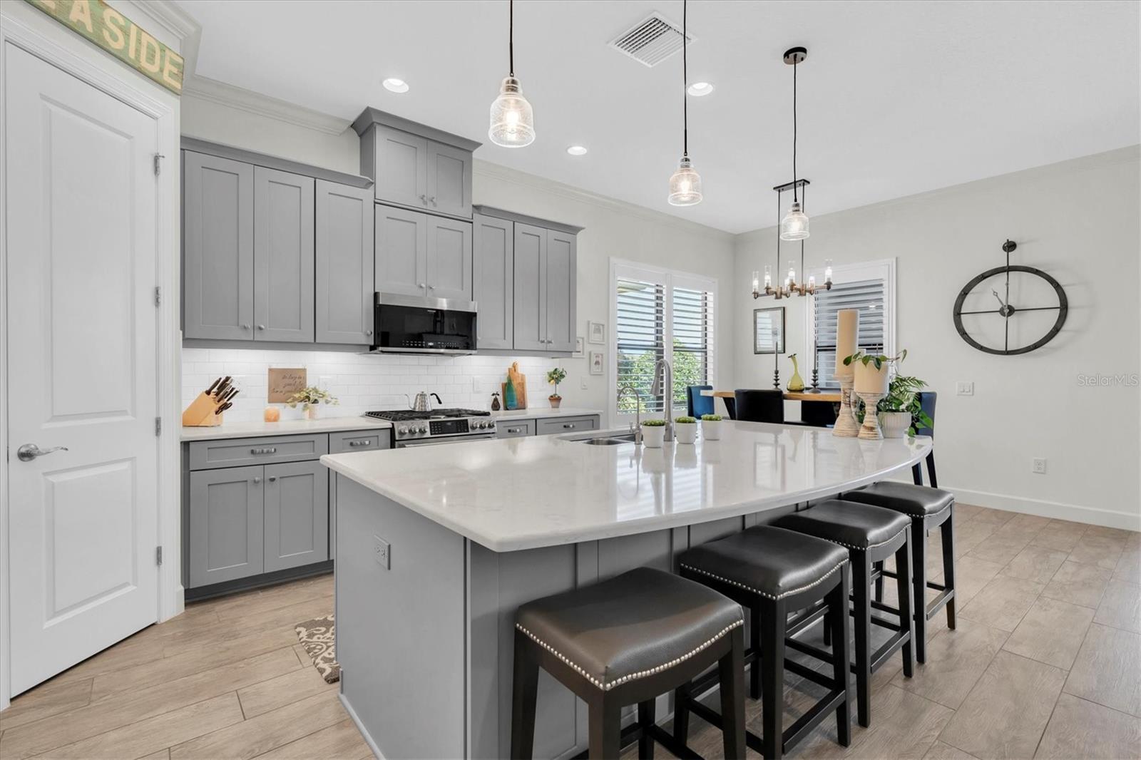 3167 FORSYTHIA DR