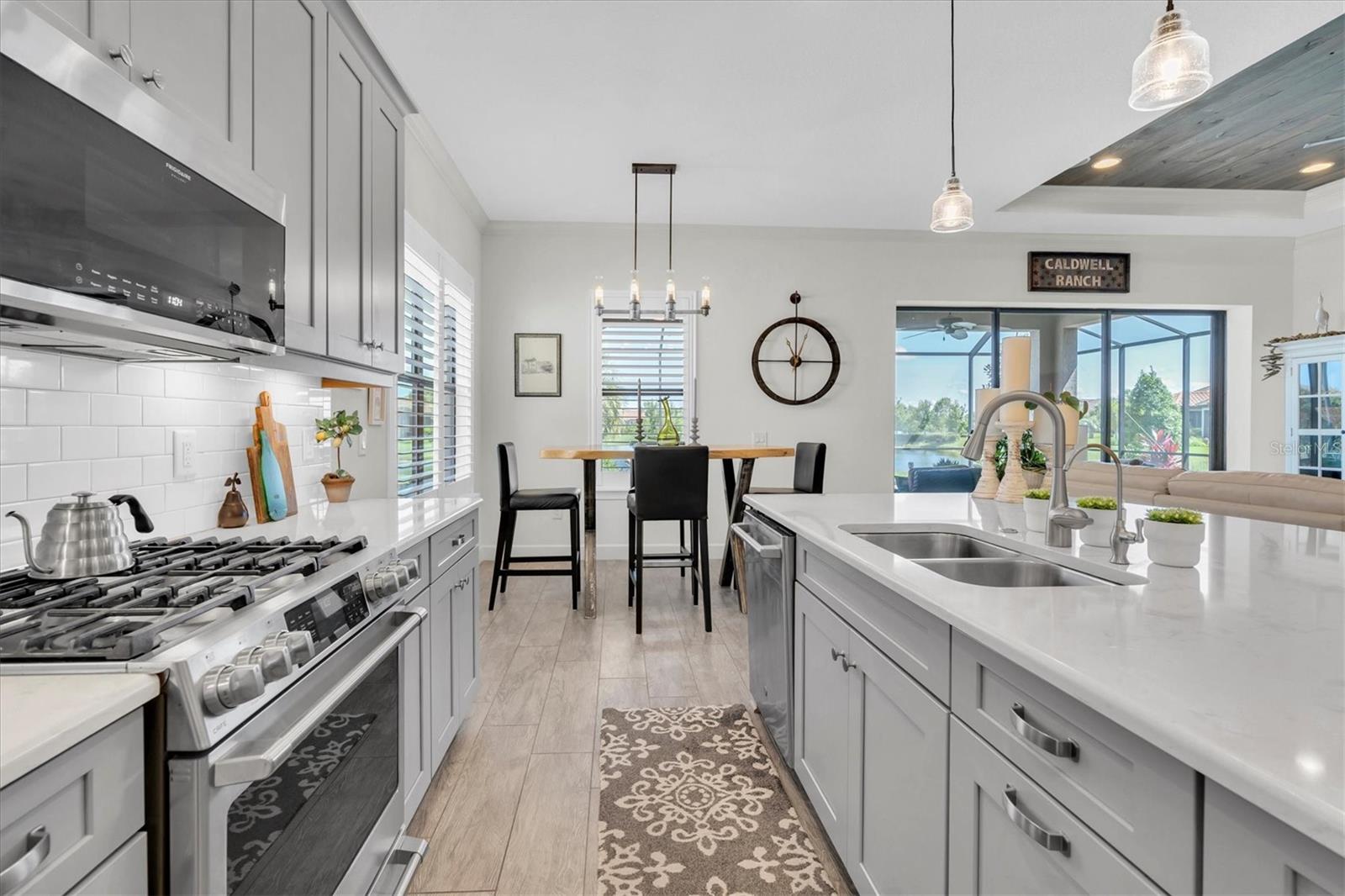 3167 FORSYTHIA DR