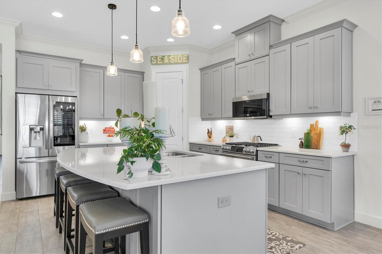 3167 FORSYTHIA DR
