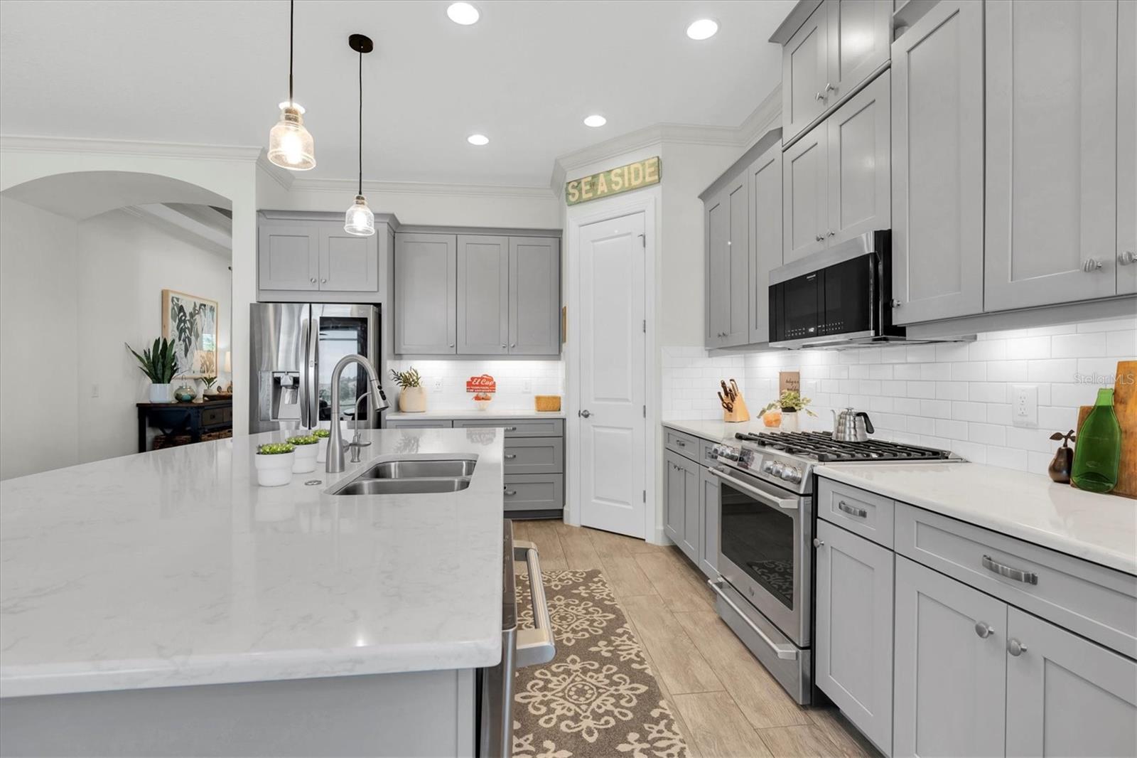 3167 FORSYTHIA DR