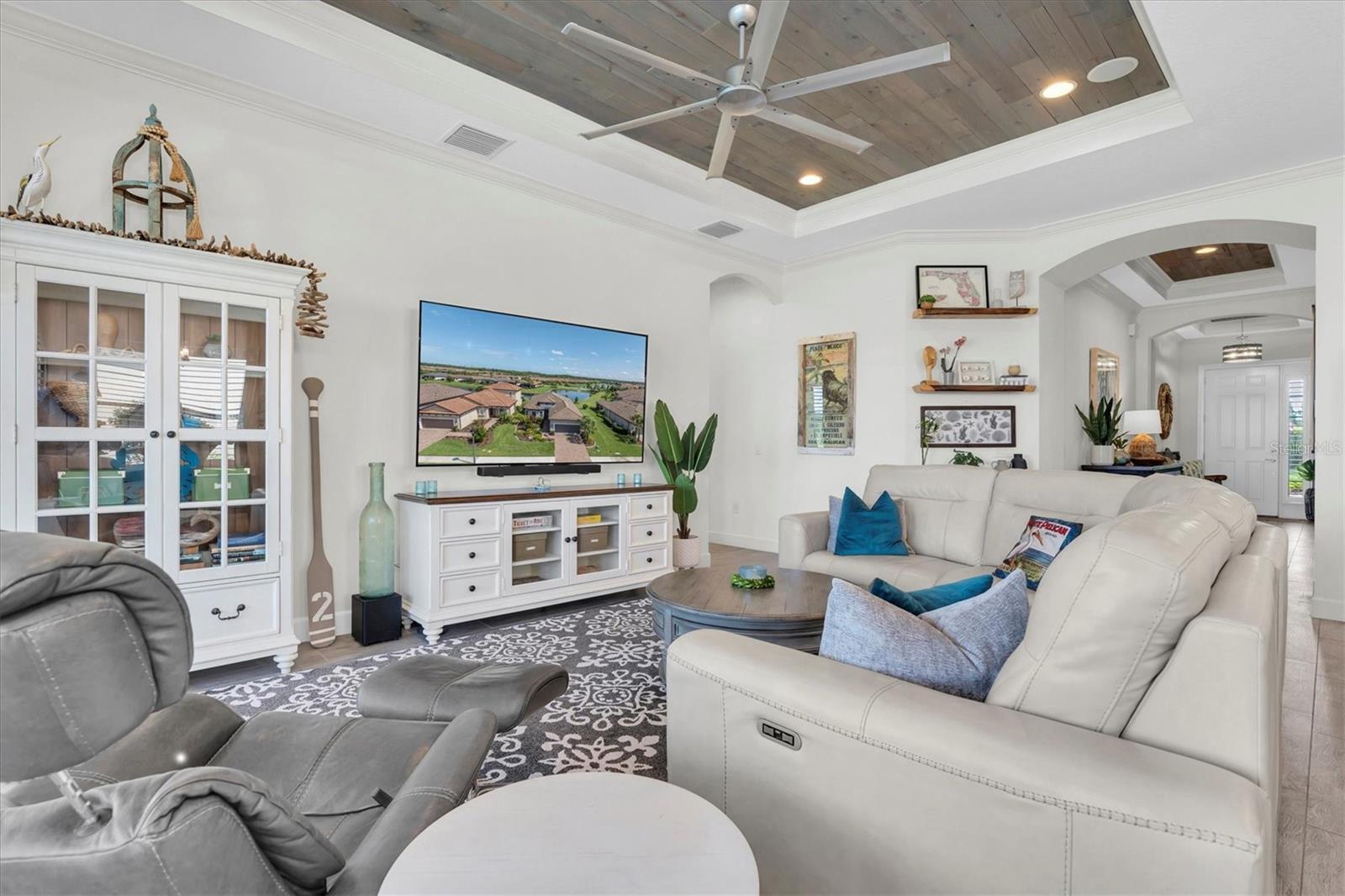 3167 FORSYTHIA DR