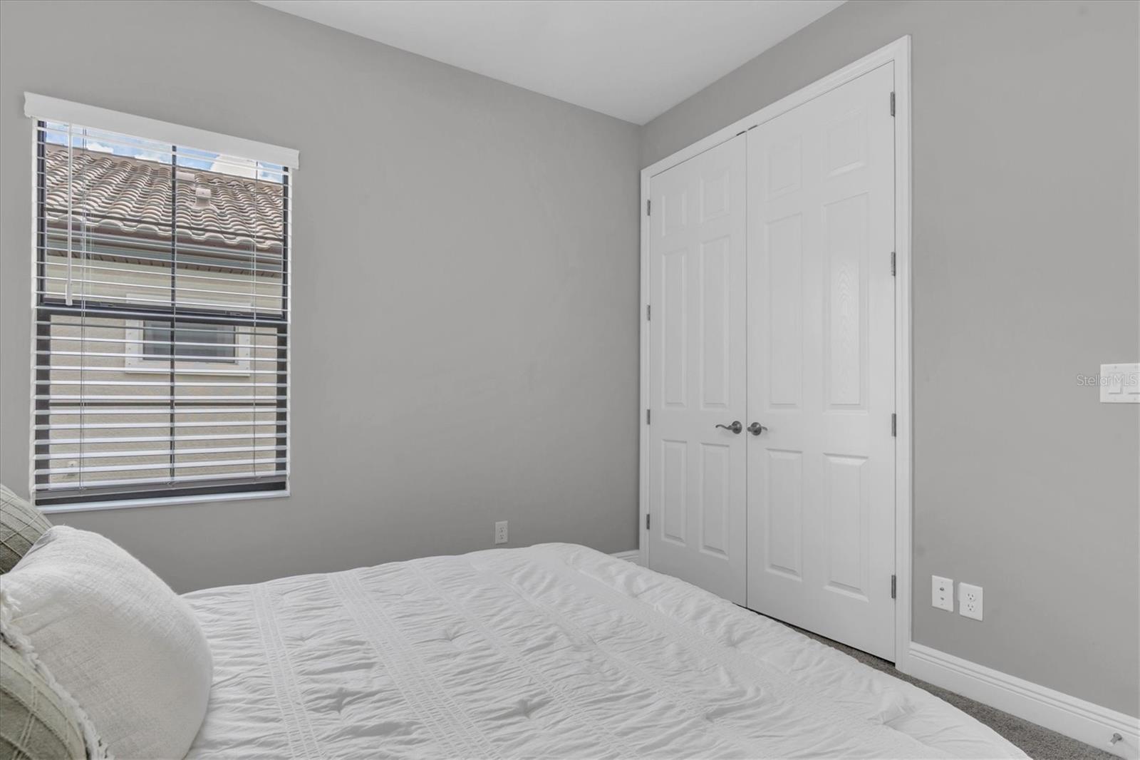 4012 BURDICK LOOP