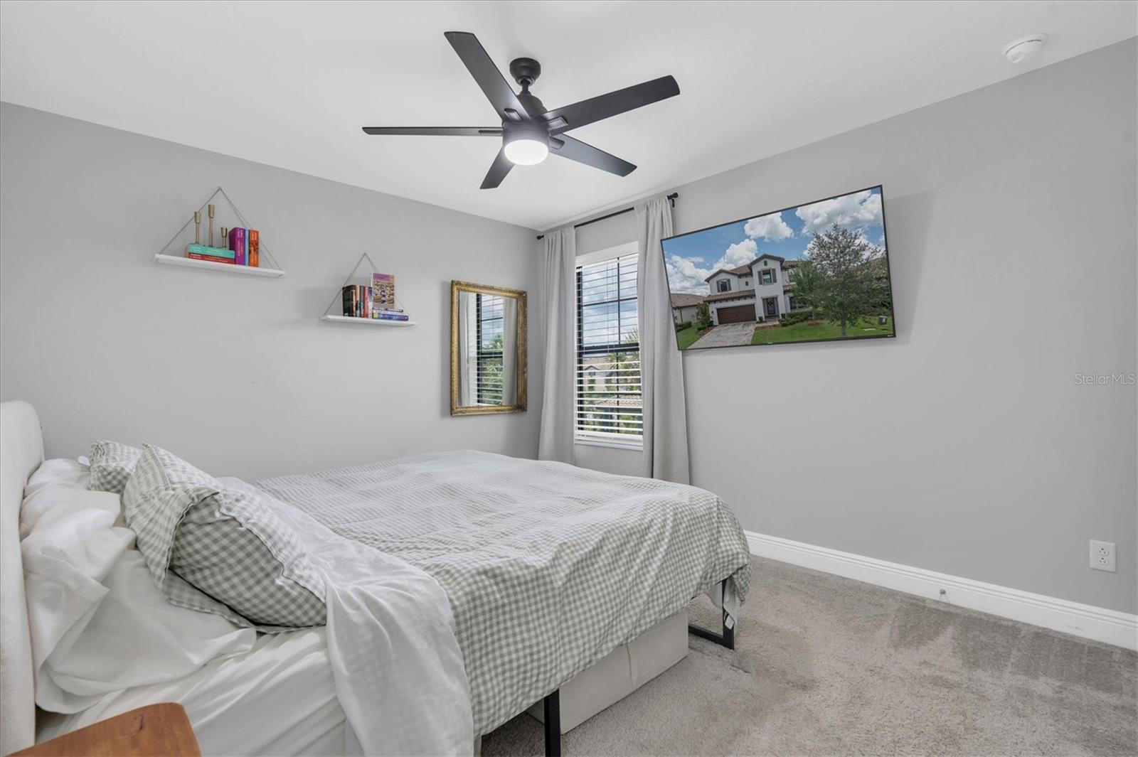 4012 BURDICK LOOP