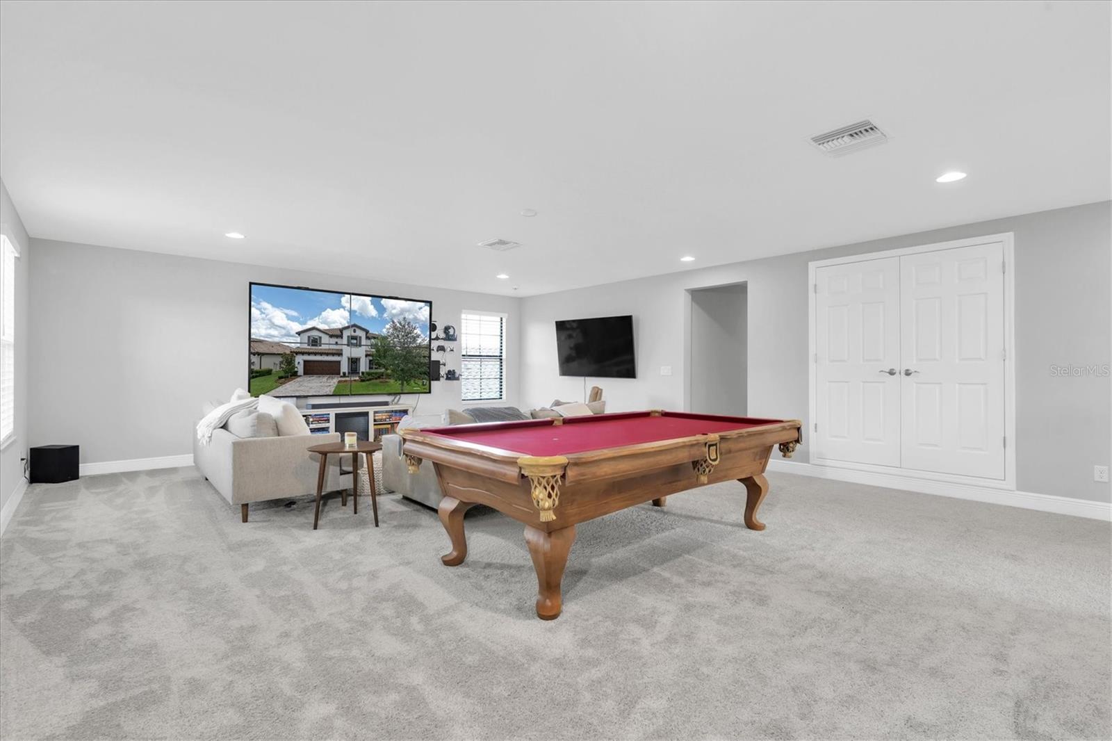 4012 BURDICK LOOP