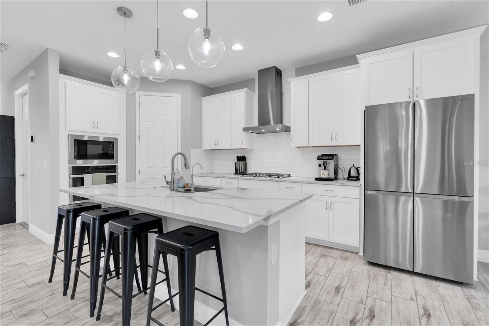 4012 BURDICK LOOP