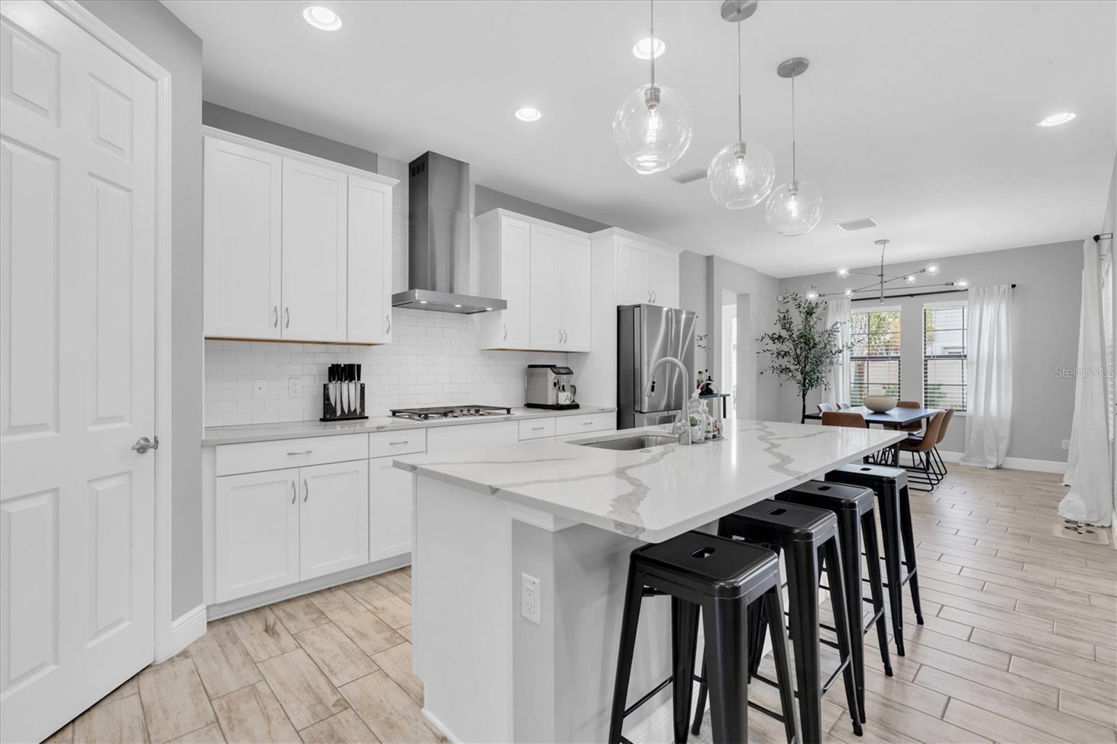 4012 BURDICK LOOP