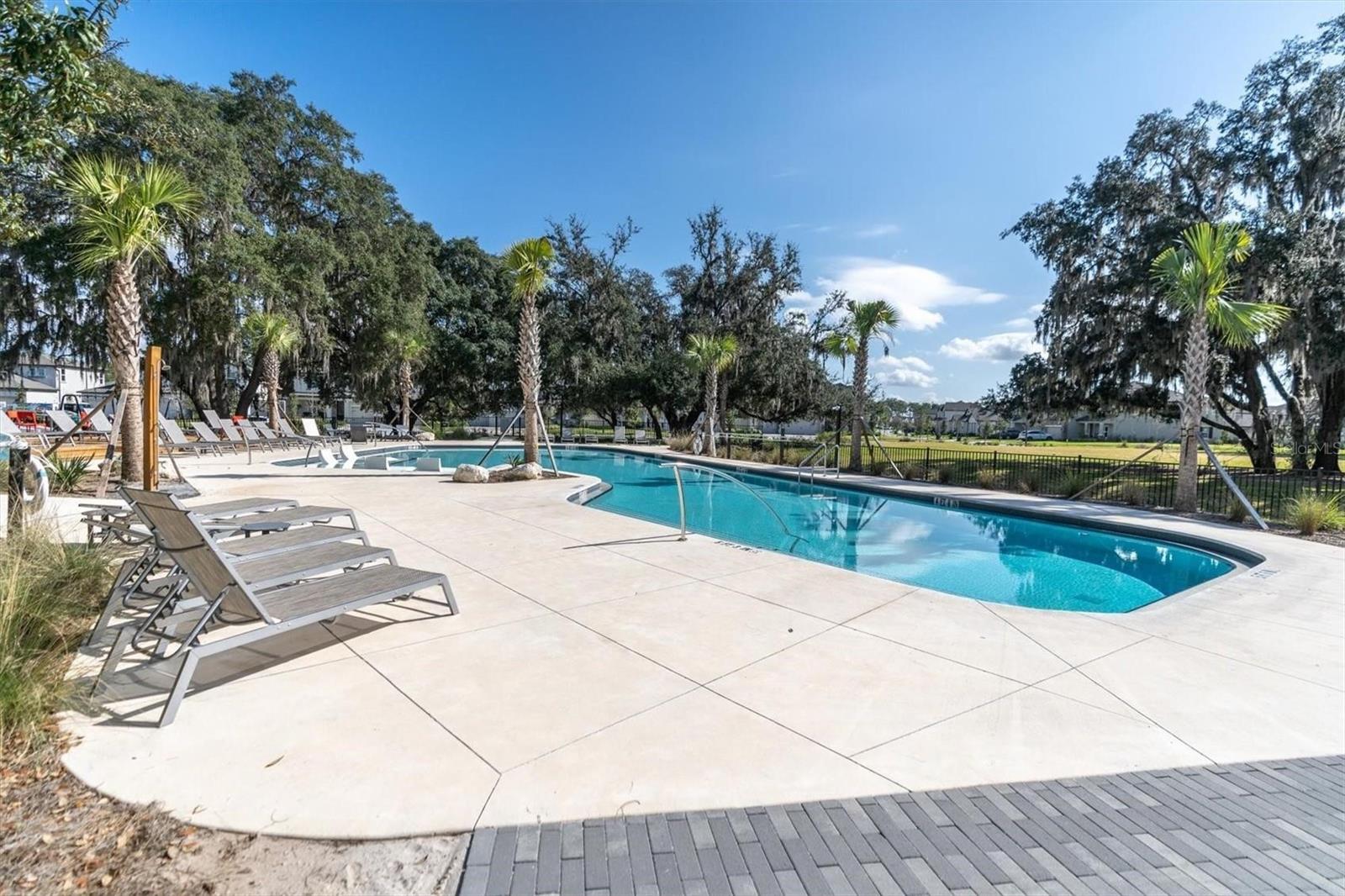 4012 BURDICK LOOP