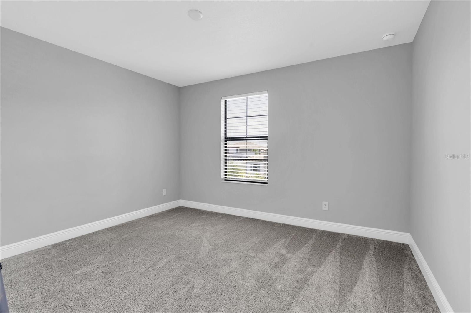 4012 BURDICK LOOP
