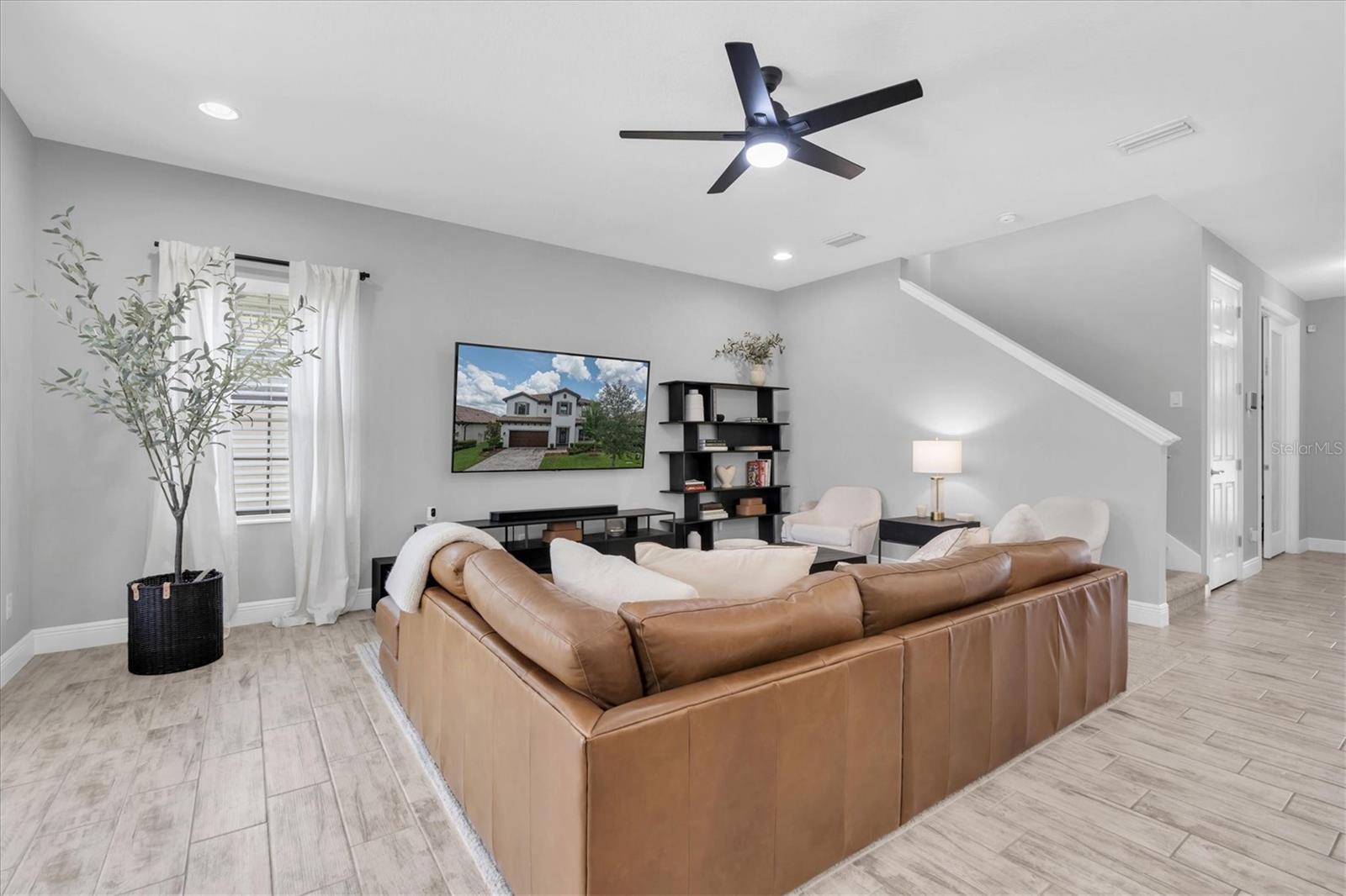 4012 BURDICK LOOP