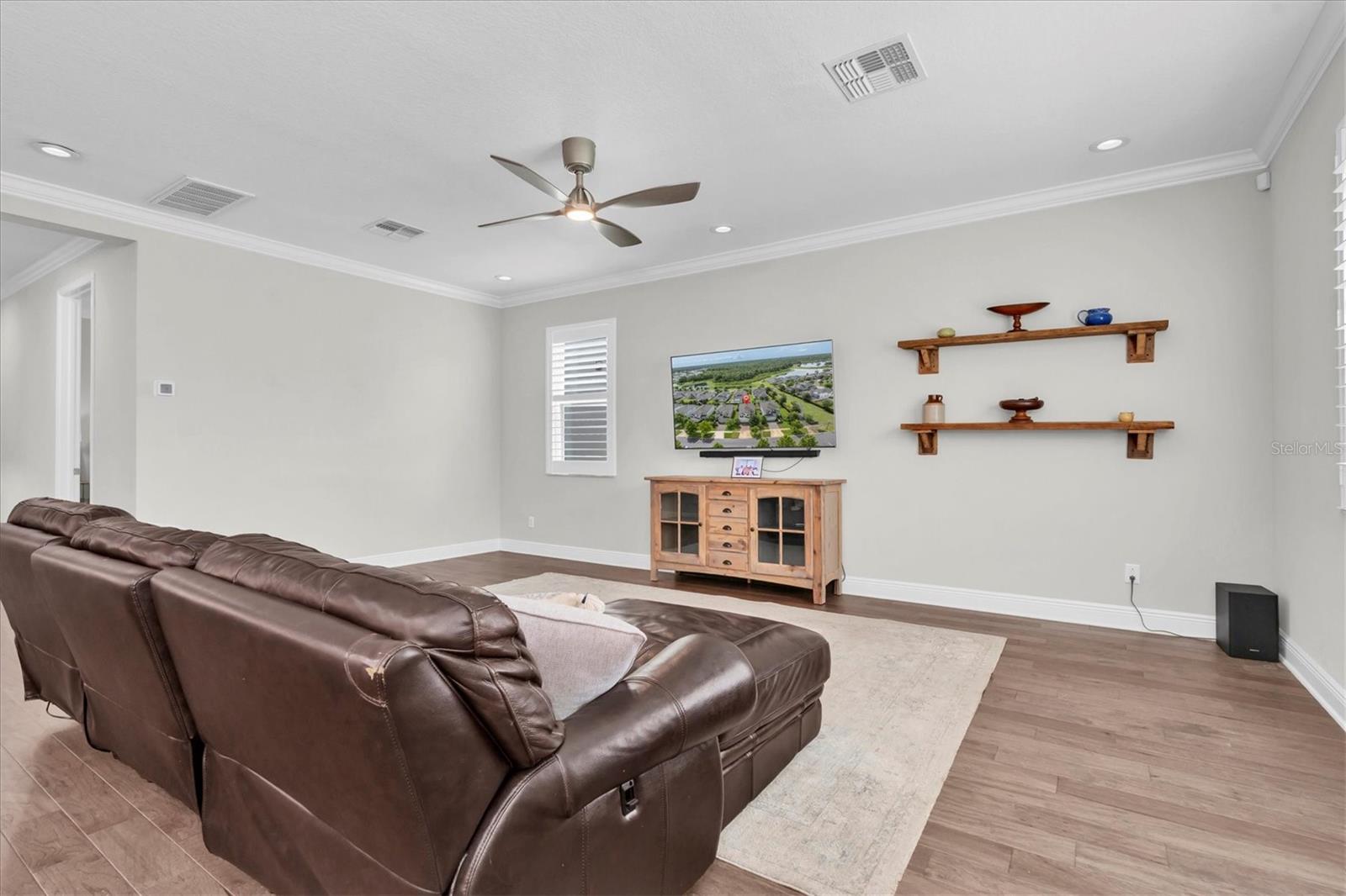 3832 VILLAMORE LN