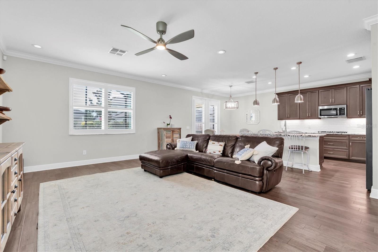 3832 VILLAMORE LN