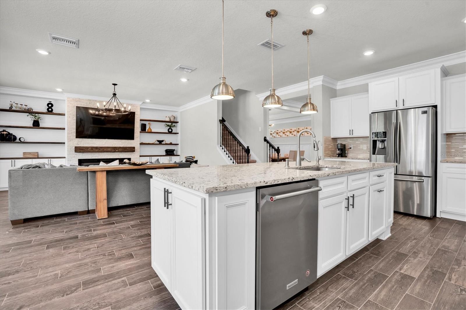 2516 WHITTLER BR