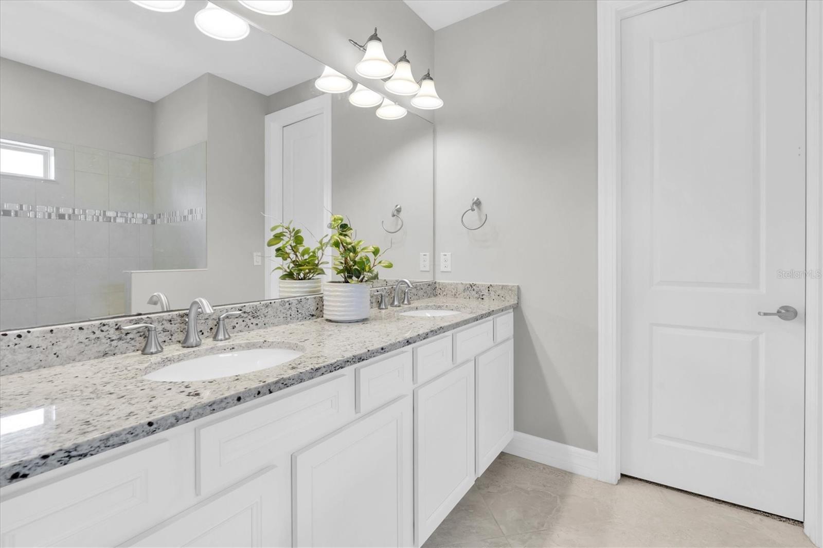 2516 WHITTLER BR