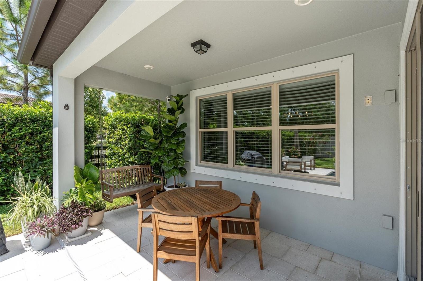 2516 WHITTLER BR