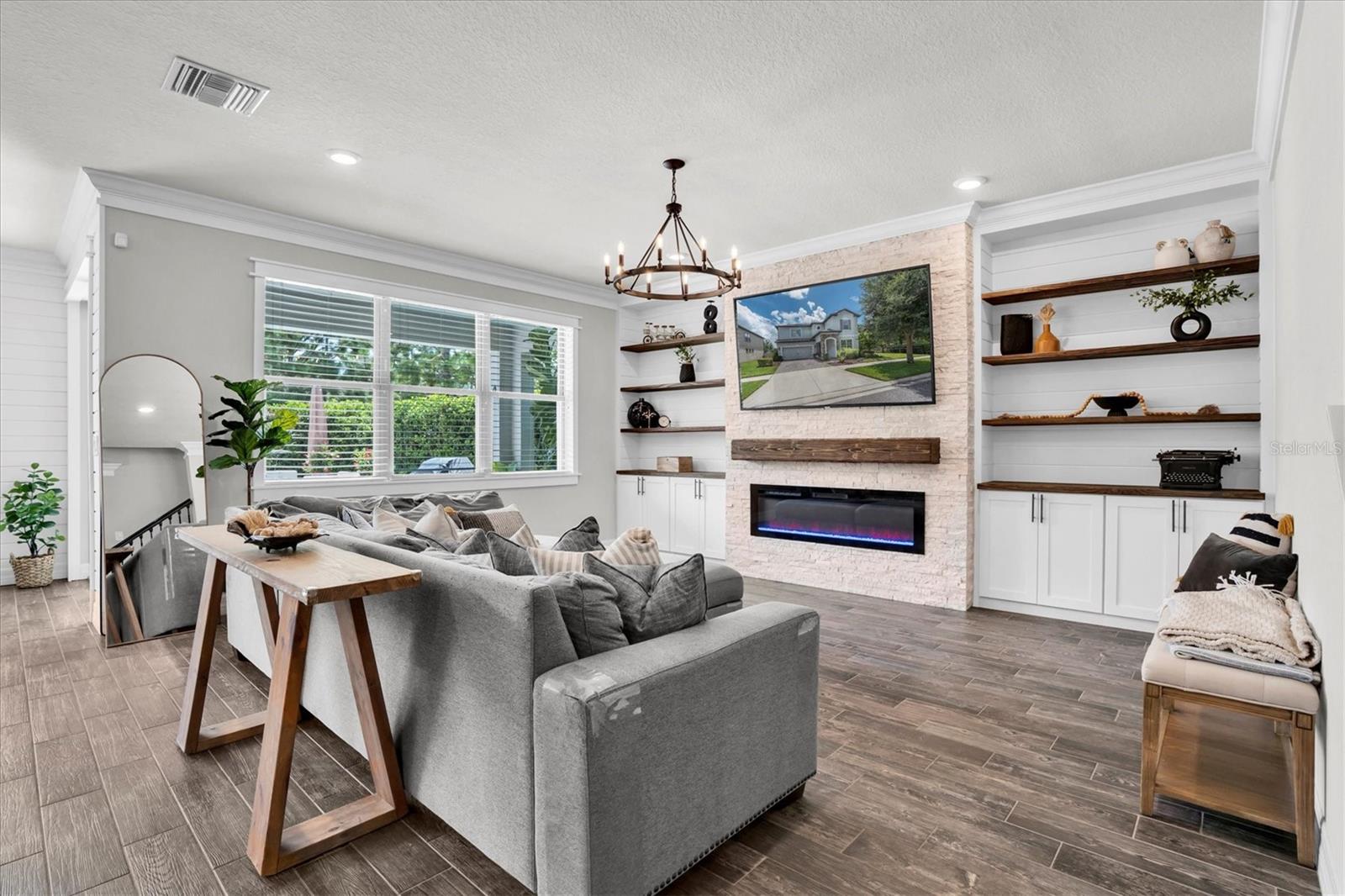 2516 WHITTLER BR