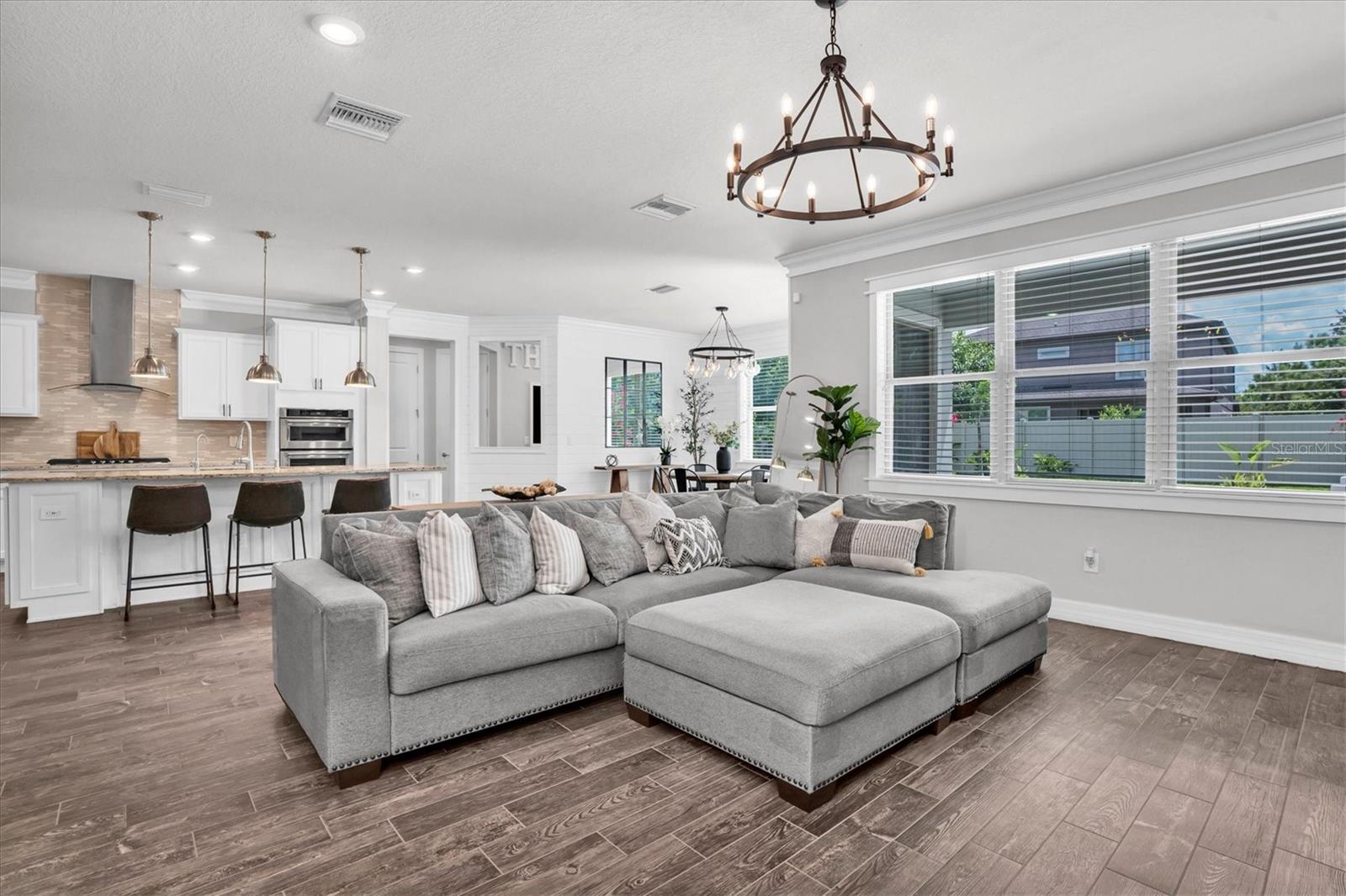 2516 WHITTLER BR