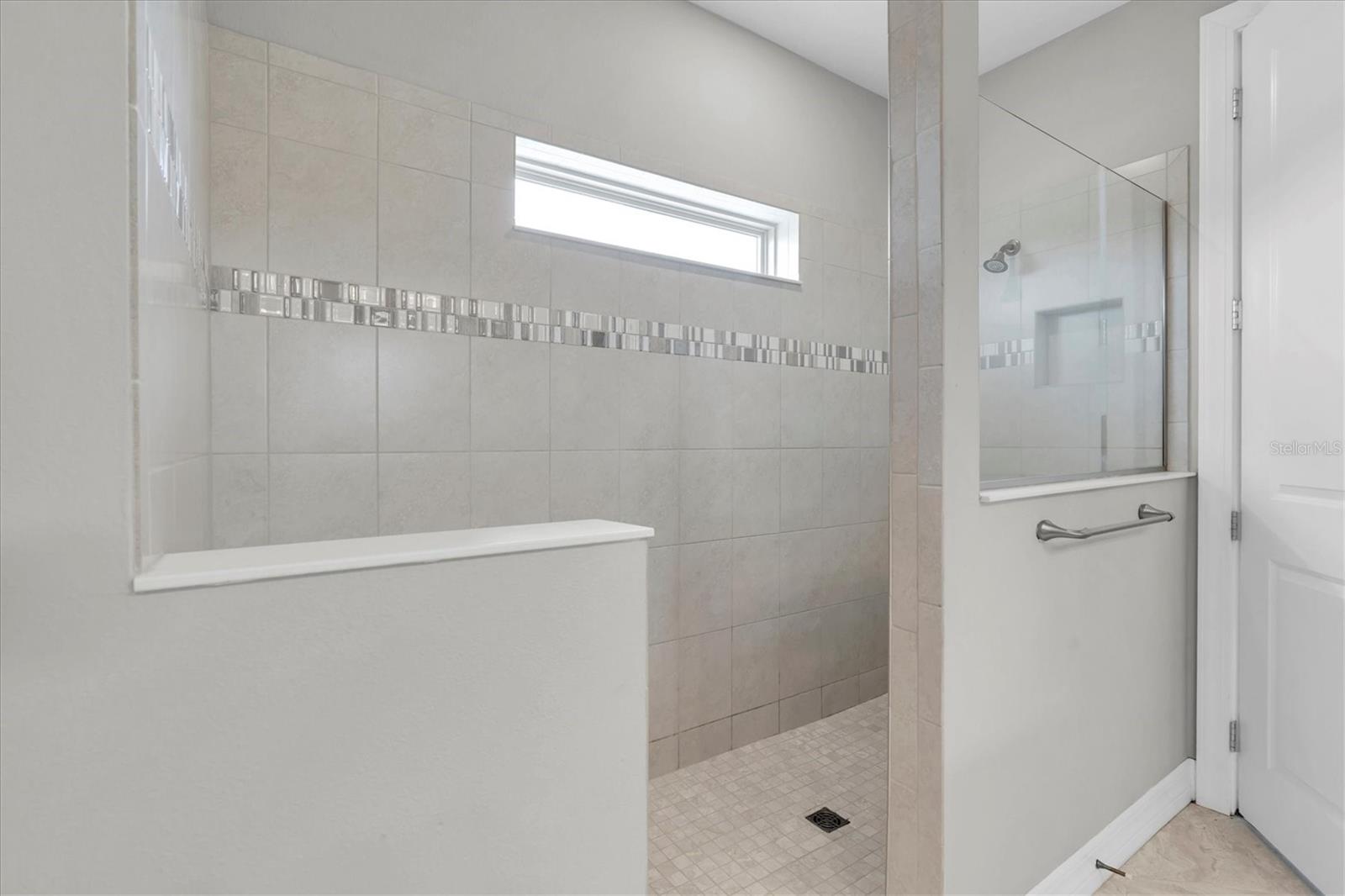 2516 WHITTLER BR