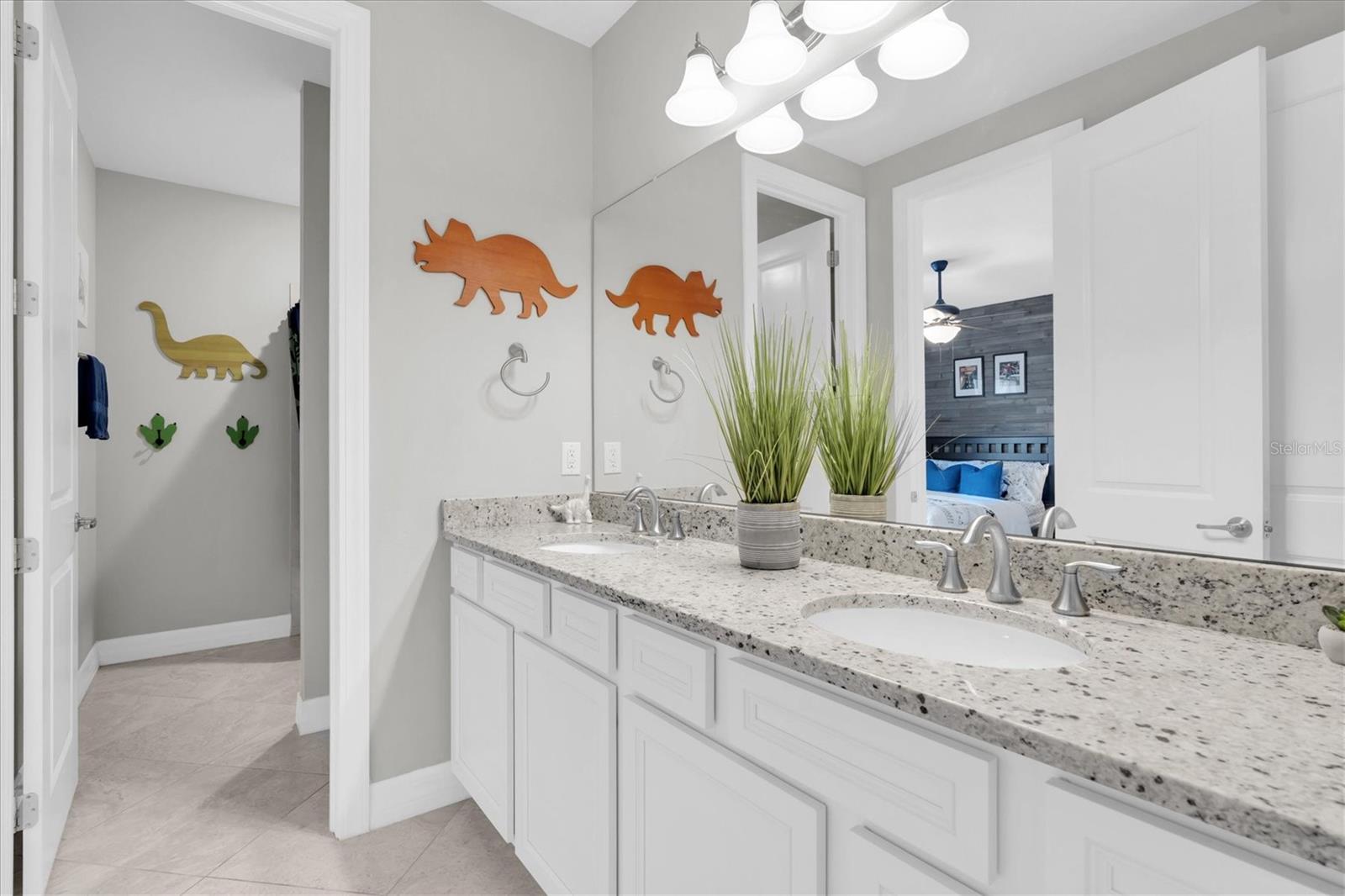 2516 WHITTLER BR