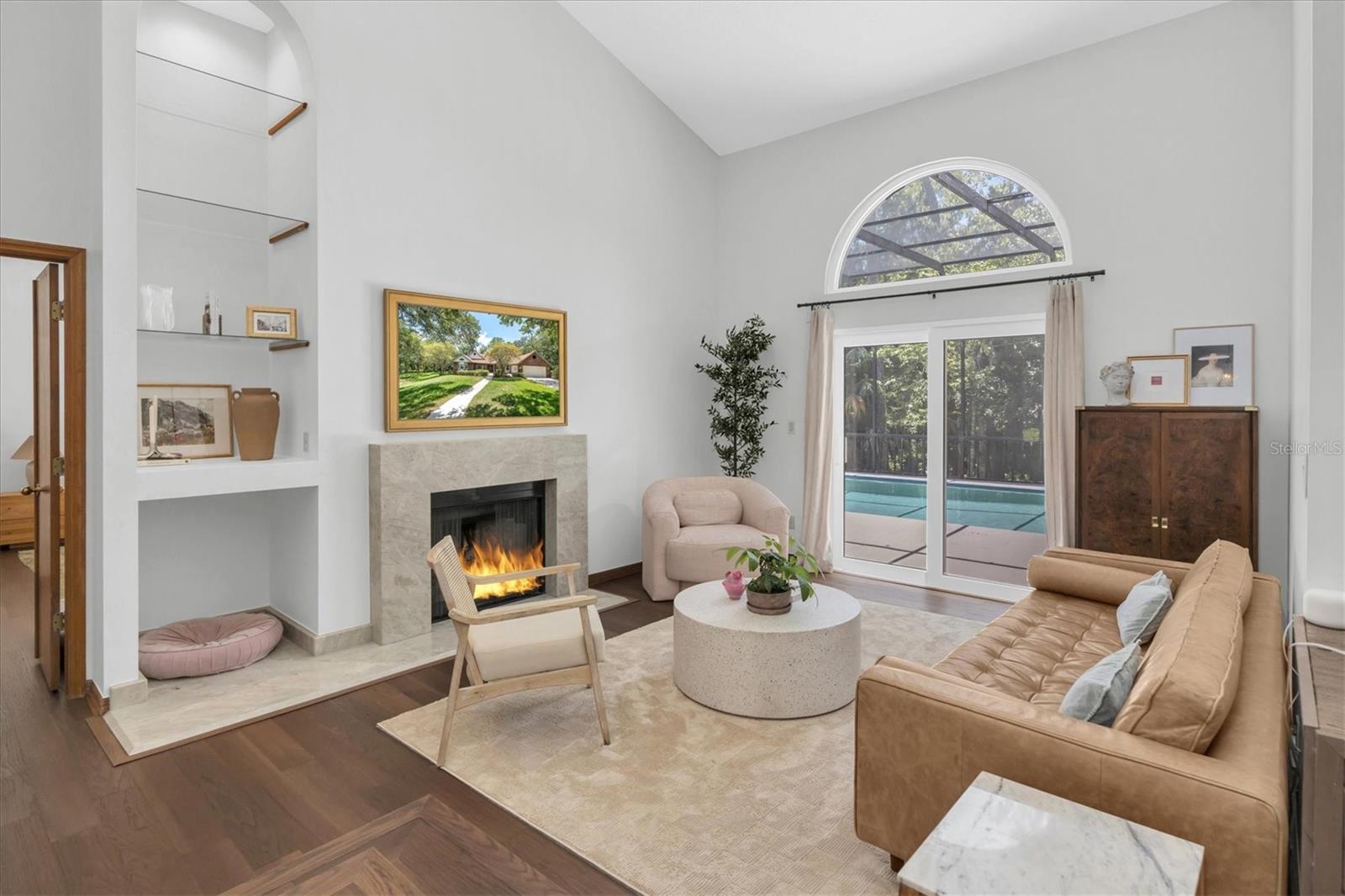 300 CASCADE LN