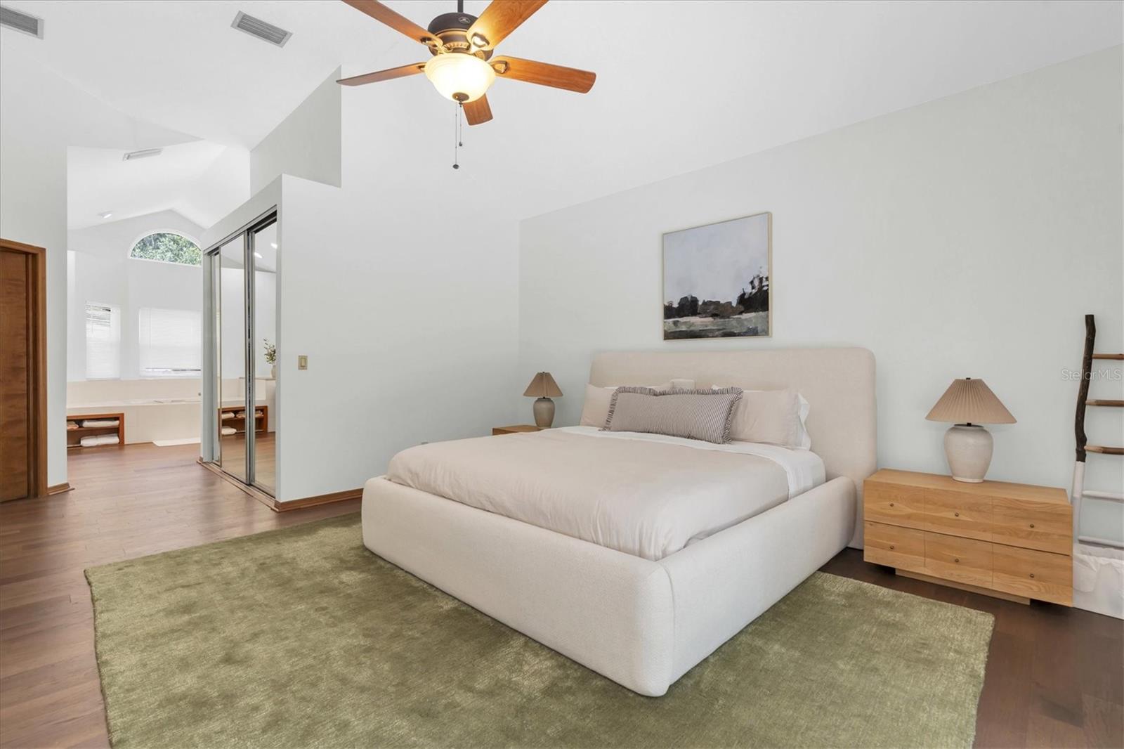 300 CASCADE LN