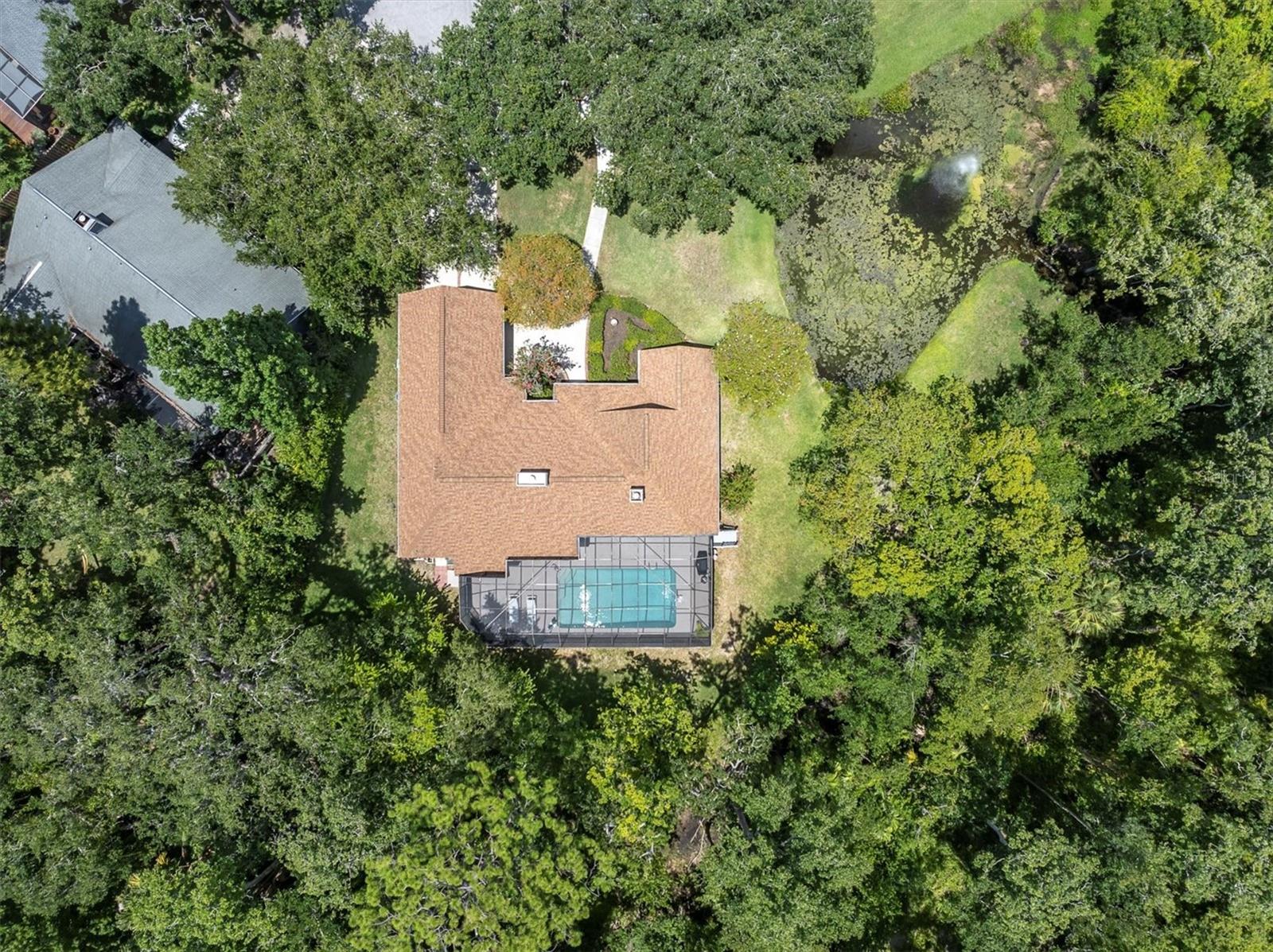 300 CASCADE LN