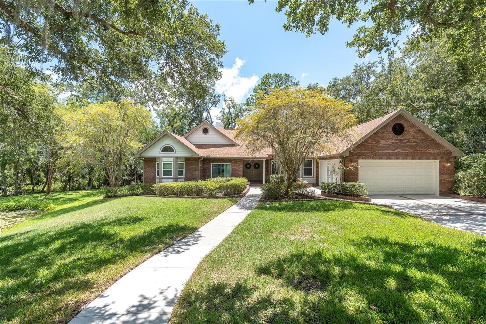 300 CASCADE LN
