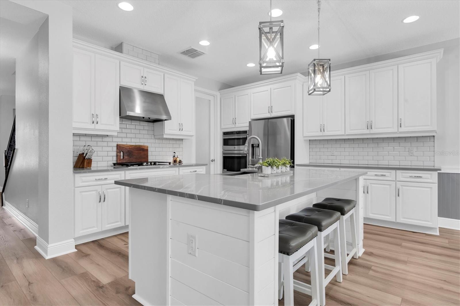 12148 HOMESTEADER AVE