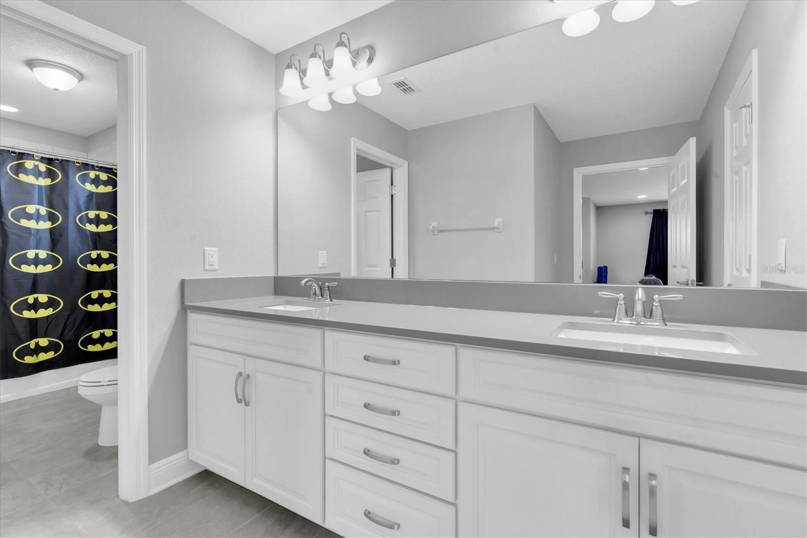 12148 HOMESTEADER AVE