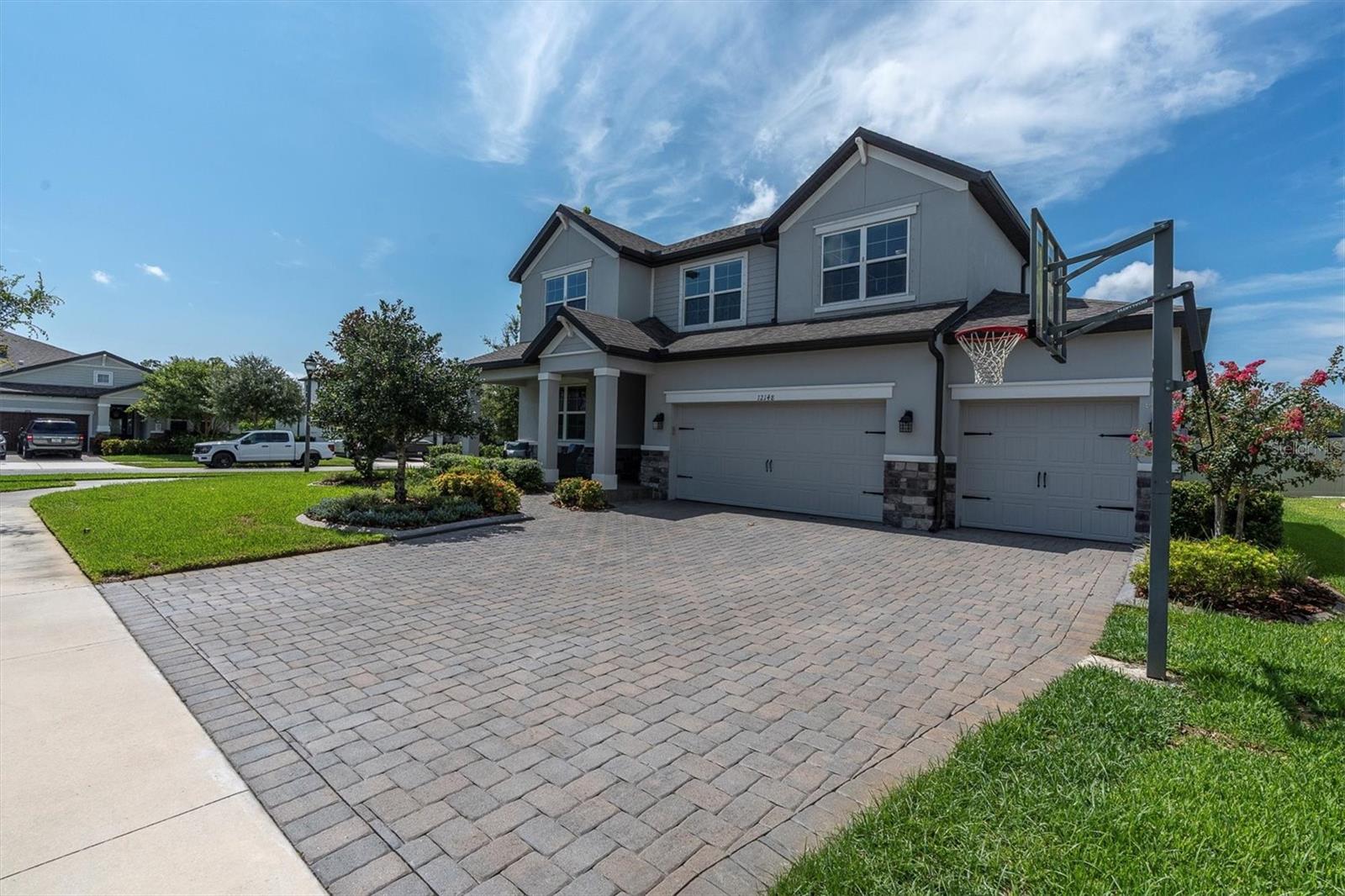 12148 HOMESTEADER AVE