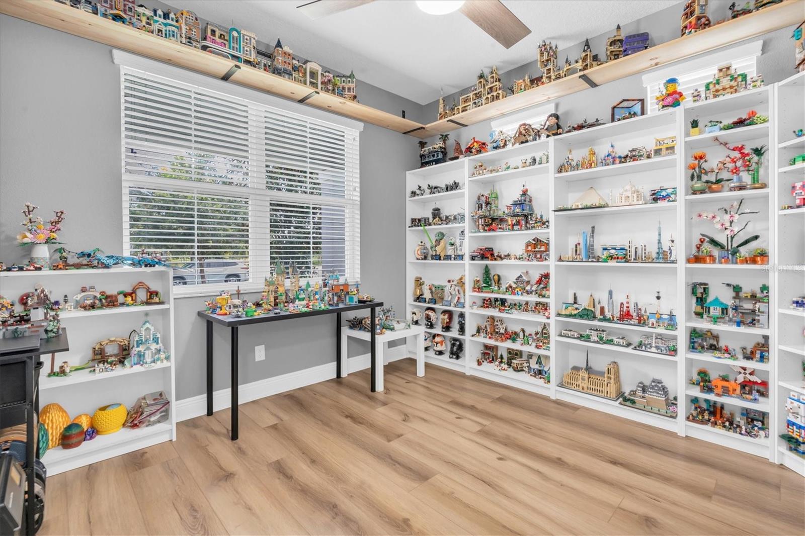 12148 HOMESTEADER AVE